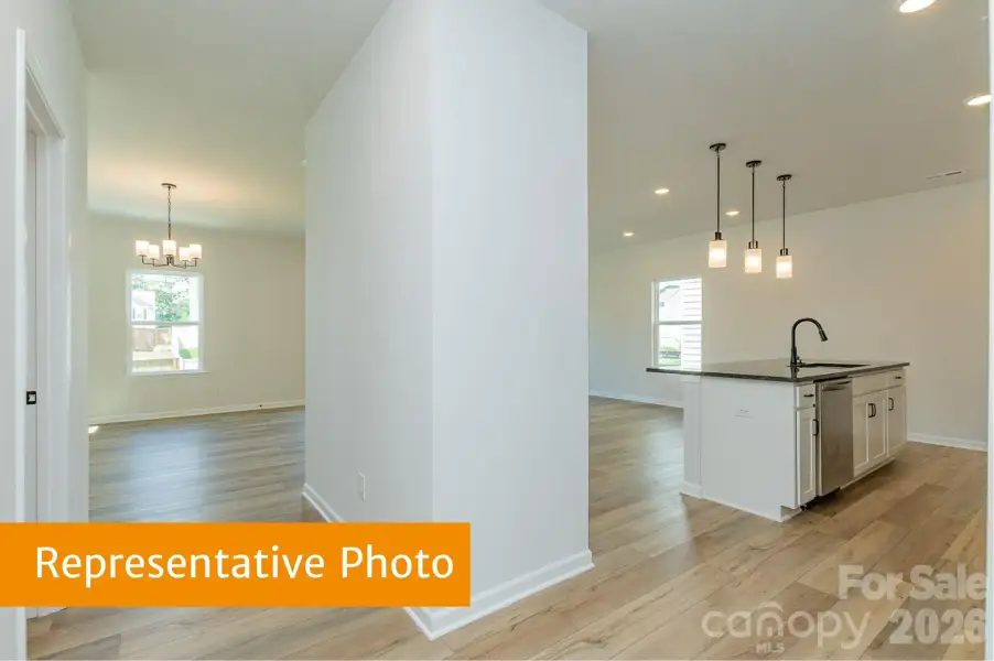 Image 14 of a home in Sunset Meadows.