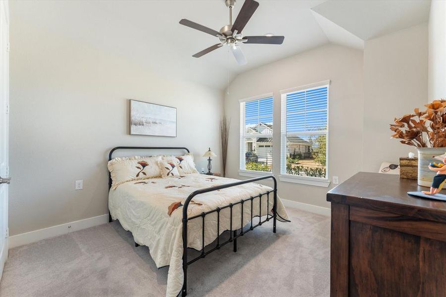 Second bedroom with gorgeous natural light