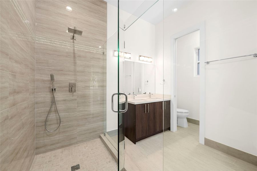 Furnished interior view inside a new home in , Fort Lauderdale (Image 4).