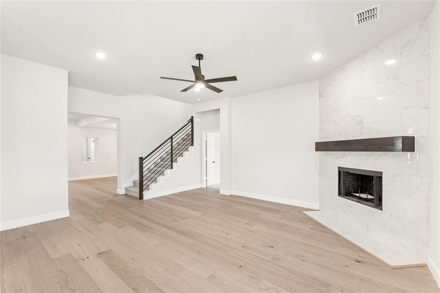 Spacious, unfurnished interior of a new home in Sunrise at Garden Valley, Waxahachie (Image 17).