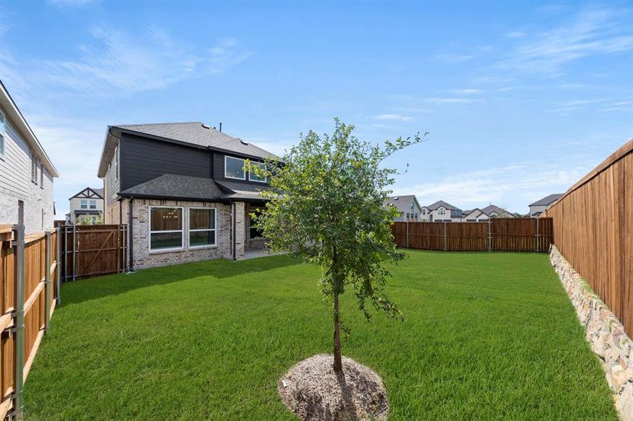 27. 5701 Burford - Back (2)