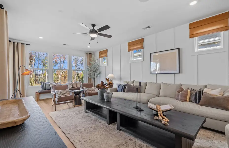 Representative furnished interior of a home built from the Contour by Del Webb in Del Webb Southern Oaks, Newnan (Image 13).