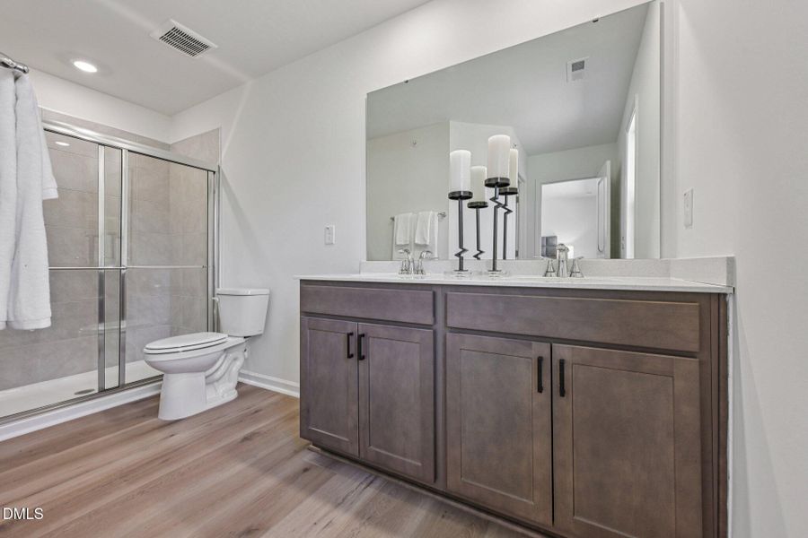 39-web-or-mls-Malbec Dr-S1102-039