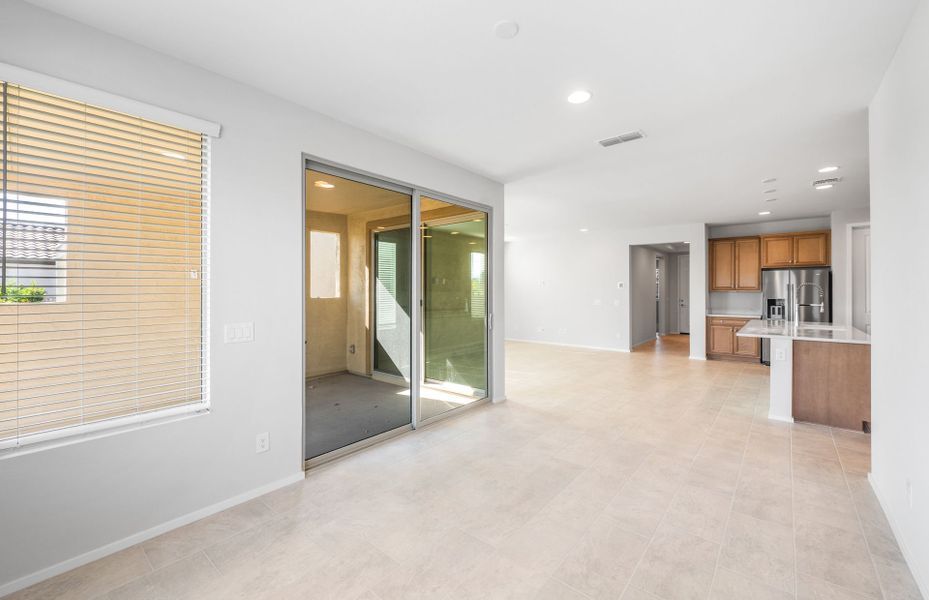 Spacious, unfurnished interior of a new home in Sun City Festival, Buckeye (Image 22).