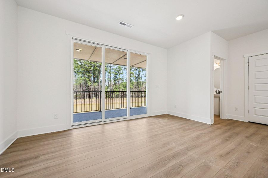 32-web-or-mls-Dunzo Dr-S1203-032