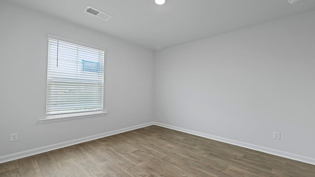 Spacious, unfurnished interior of a new home in Center Pointe, Santee (Image 18).