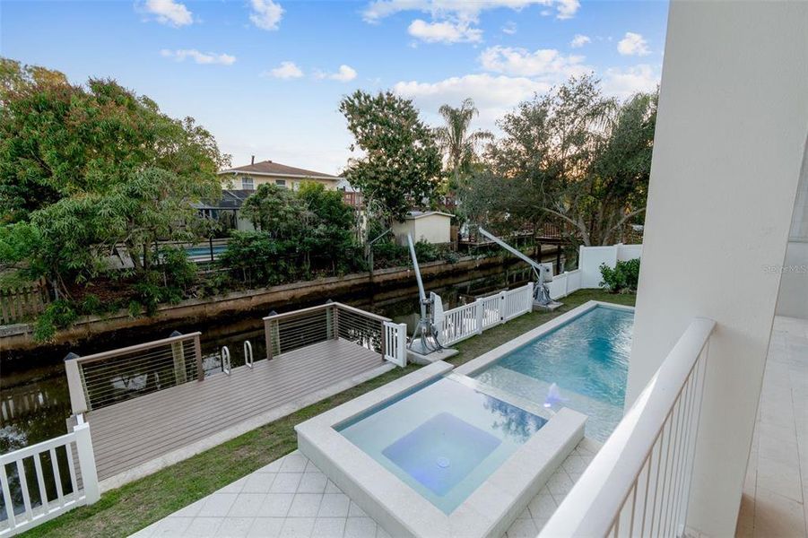 Exterior details and patio area of a home in , Tampa (Image 30).
