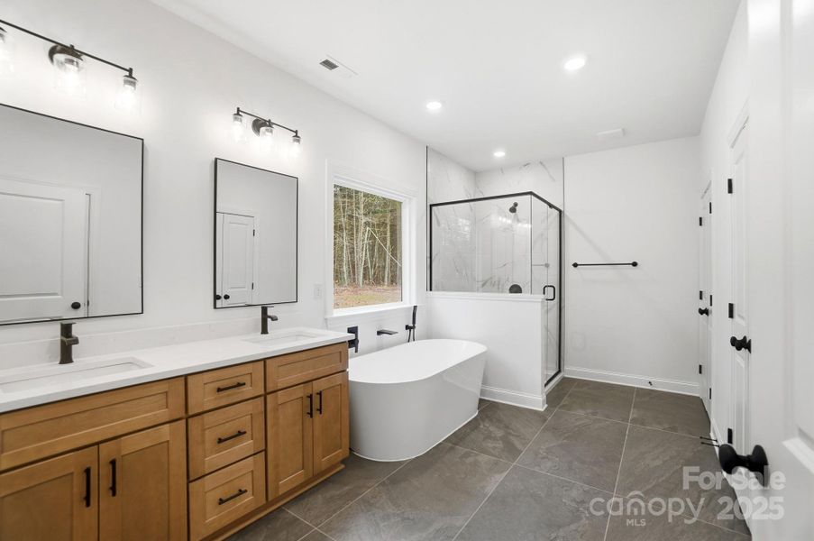 Furnished interior view inside a new home in , Kings Mountain (Image 8).