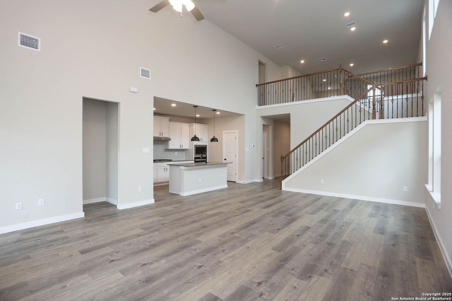 Image 28 of a home in Vista Ridge. Image 28 of a home in Vista Ridge.