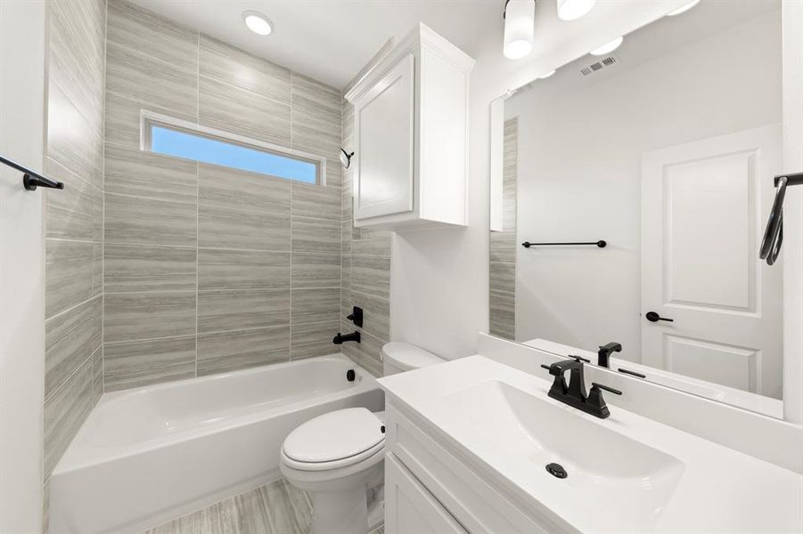 04. 2503 Rolling - 2ND Bath 04. 2503 Rolling - 2ND Bath