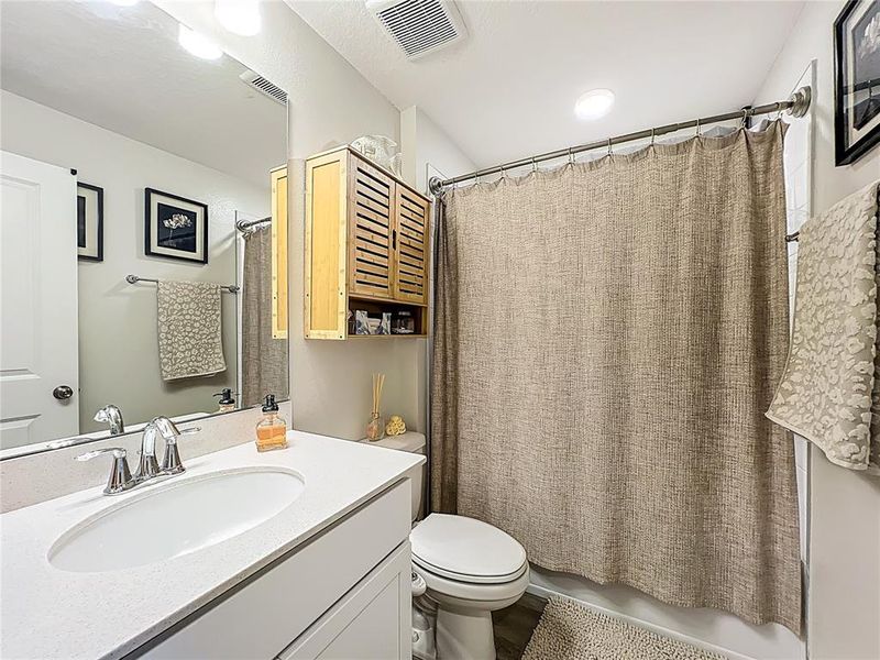 Furnished interior view inside a new home in , Orlando (Image 25).