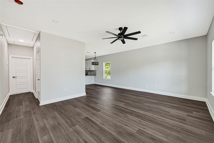 Spacious, unfurnished interior of a new home in , La Marque (Image 13). Spacious, unfurnished interior of a new home in , La Marque (Image 13).