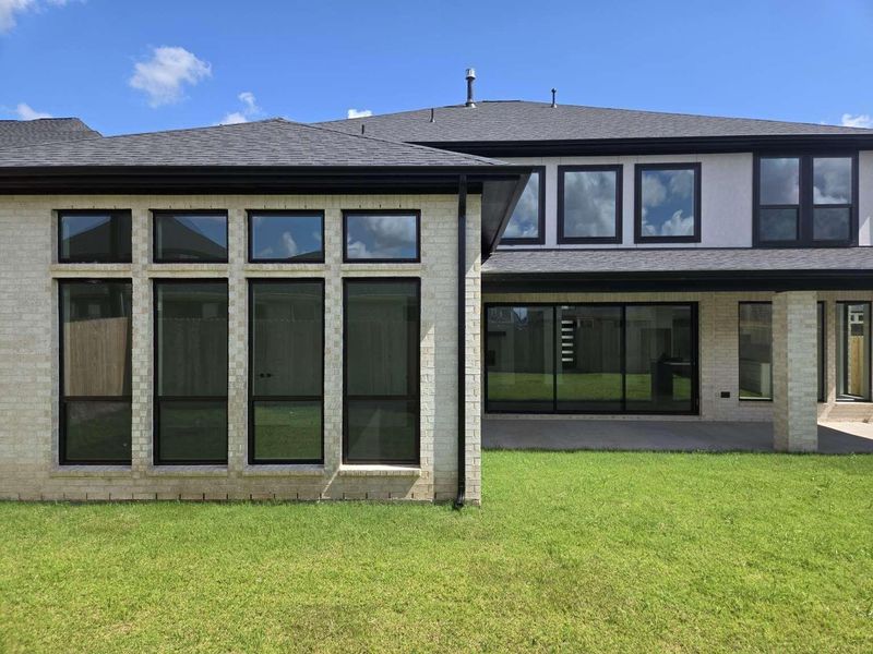 Exterior details and patio area of a home in , Richmond (Image 26).