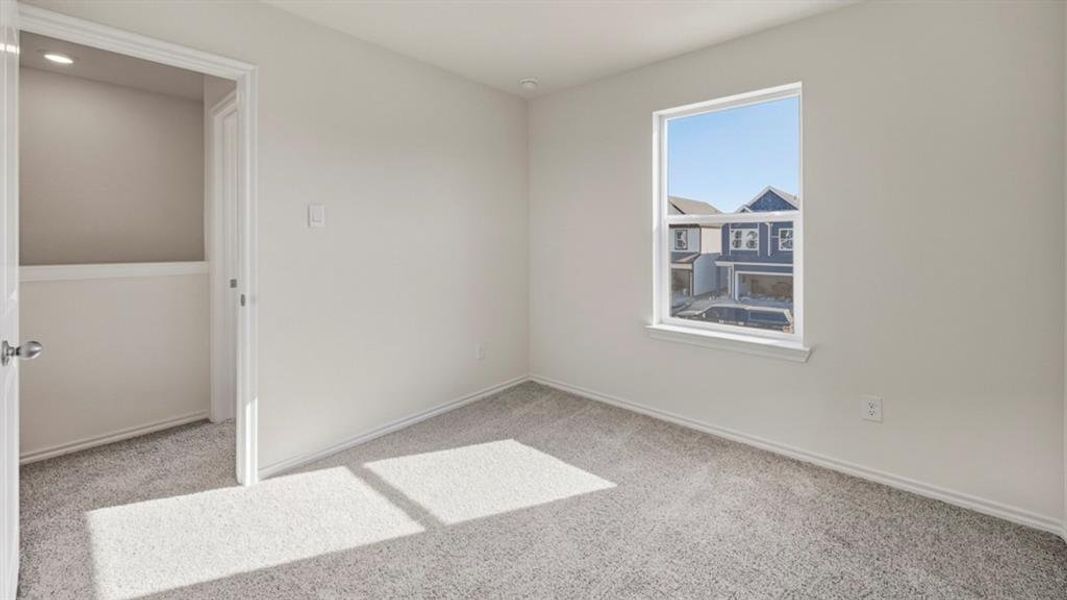 Spacious, unfurnished interior of a new home in Arbor Trails South, Princeton (Image 11).