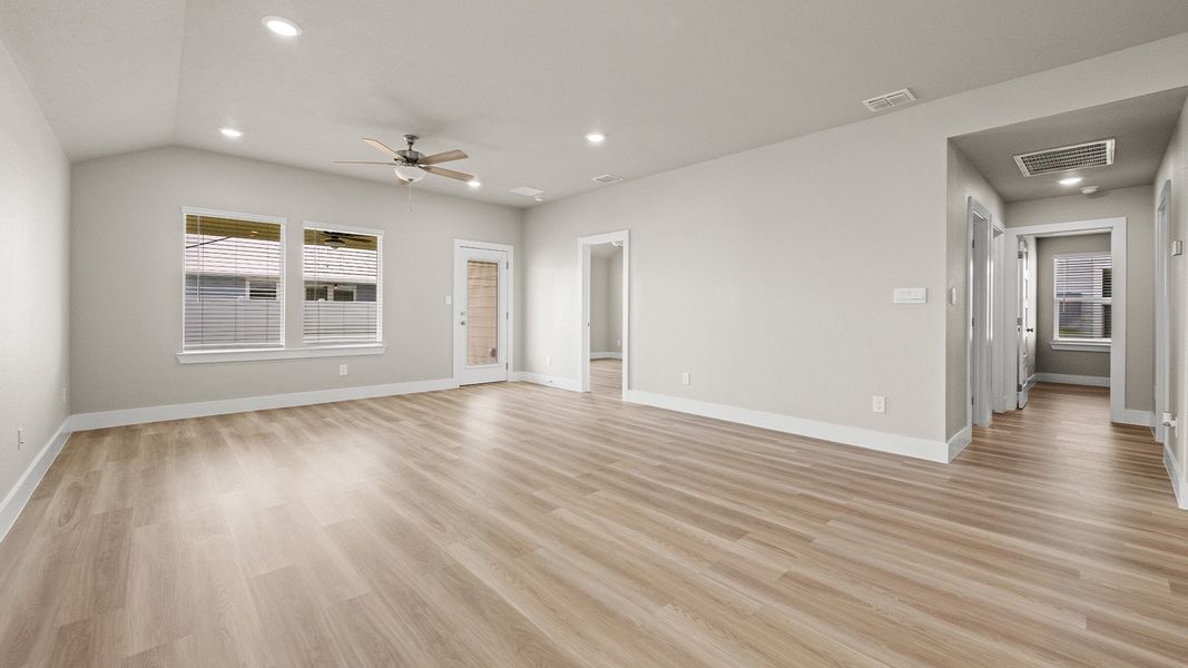 Spacious, unfurnished interior of a new home in The Islands of Rockport, Rockport (Image 13).