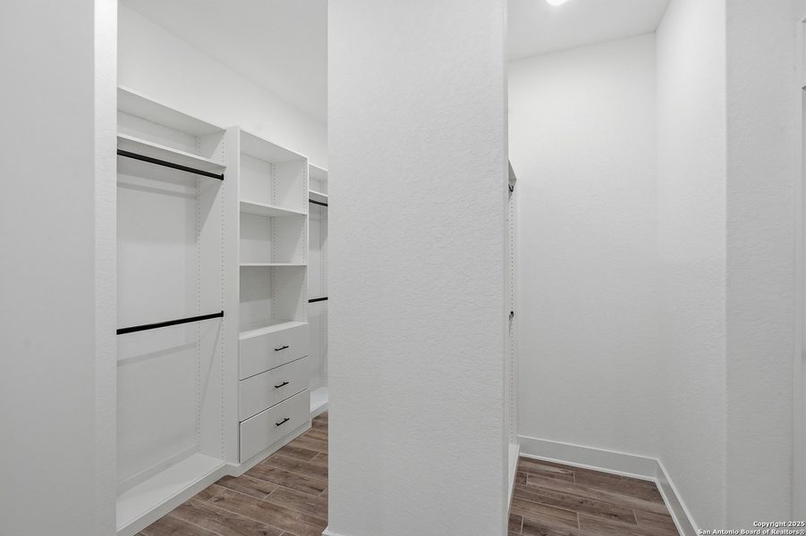 Spacious, unfurnished interior of a new home in Caliza Reserve, Boerne (Image 30). Spacious, unfurnished interior of a new home in Caliza Reserve, Boerne (Image 30).