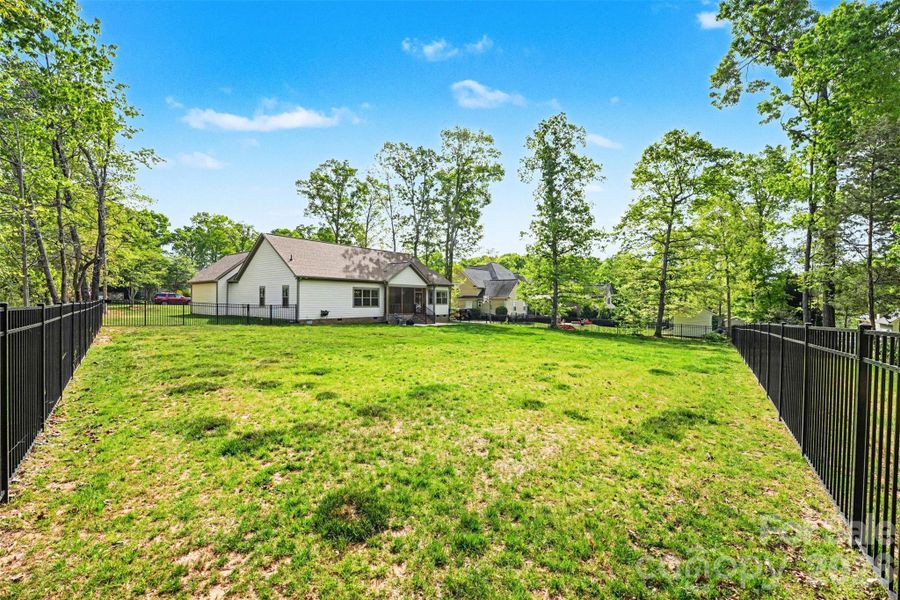 Exterior details and patio area of a home in , Denver (Image 4).