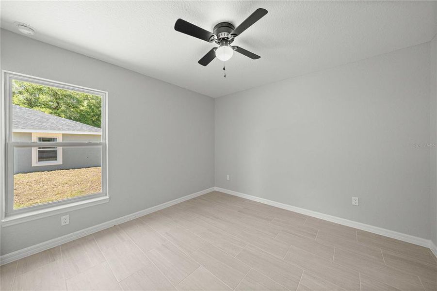 Spacious, unfurnished interior of a new home in , Dunnellon (Image 22).
