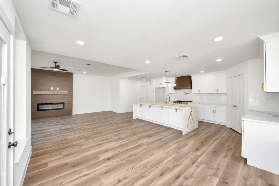 Spacious, unfurnished interior of a new home in , Montgomery (Image 22).