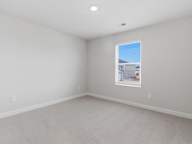 Spacious, unfurnished interior of a new home in Wexford Park, Fountain Inn (Image 18).