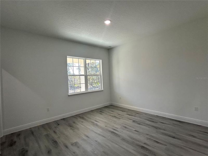 Spacious, unfurnished interior of a new home in , Ocala (Image 32).