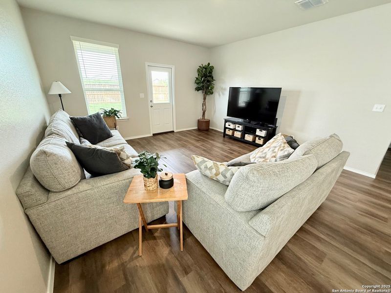 Furnished interior view inside a new home in Winding Brook, San Antonio (Image 14). Furnished interior view inside a new home in Winding Brook, San Antonio (Image 14).