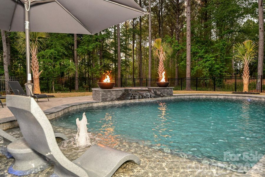 Community amenities in , Marshville (Image 31).