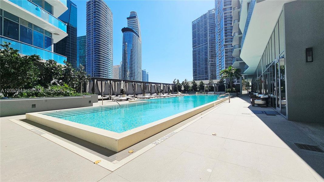 Condo located in Miami, FL showcasing its design and architecture (Image 16).