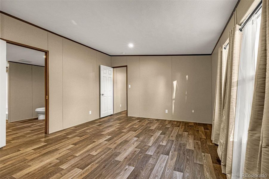 Spacious, unfurnished interior of a new home in , Cañon City (Image 12).