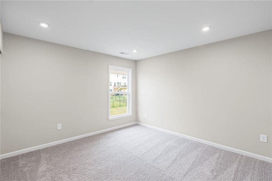 Spacious, unfurnished interior of a new home in Twin Lakes, Hoschton (Image 34).