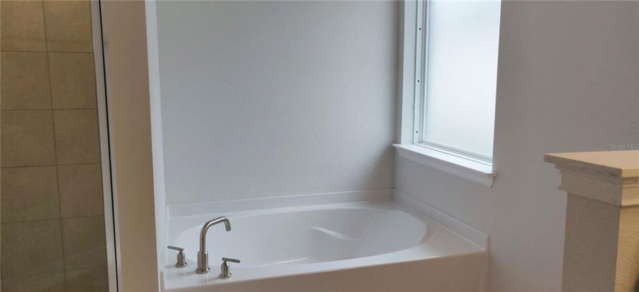 Image 17 of a home in Sunset Landing.