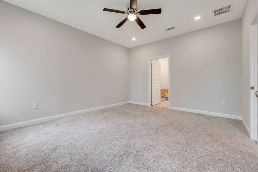 Spacious, unfurnished interior of a new home in , Crestview (Image 38).