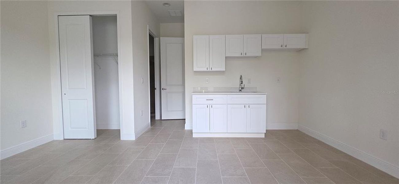 Spacious, unfurnished interior of a new home in , Deland (Image 18). Spacious, unfurnished interior of a new home in , Deland (Image 18).