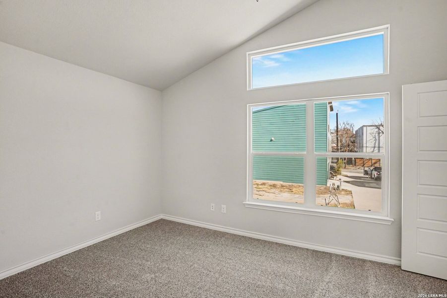 Spacious, unfurnished interior of a new home in , San Antonio (Image 14).