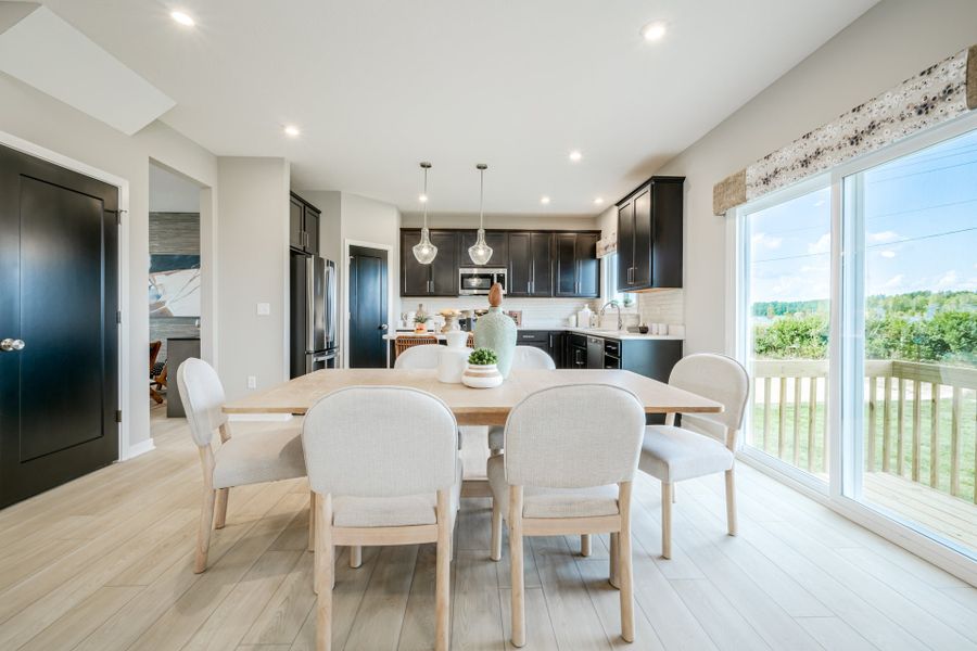 Representative furnished interior of a home built from the Yosemite by Fischer Homes in Twin Lakes, Hoschton (Image 16).