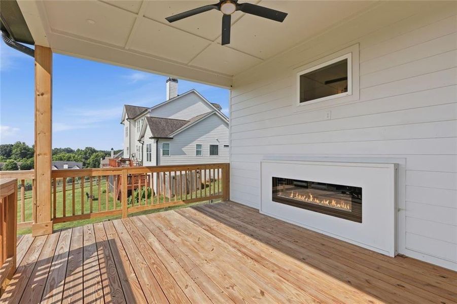 Exterior details and patio area of a home in , Clermont (Image 31).