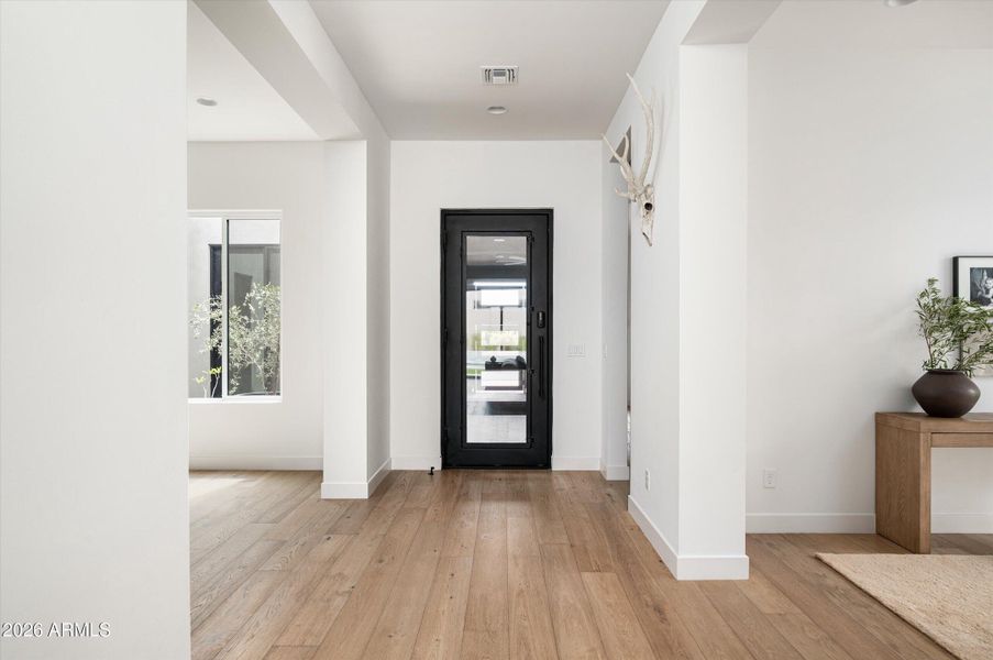 03-5724EMouraDr-3 03-5724EMouraDr-3