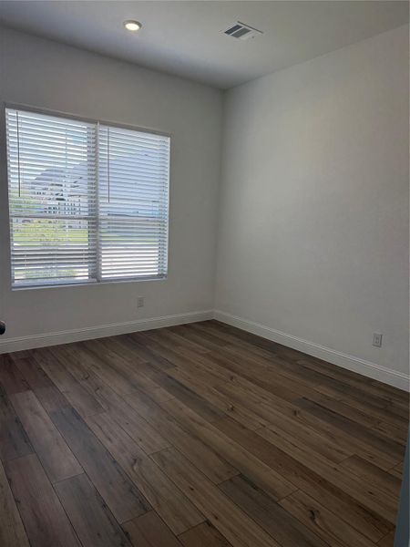 Spacious, unfurnished interior of a new home in Cross Creek West, Fulshear (Image 16).