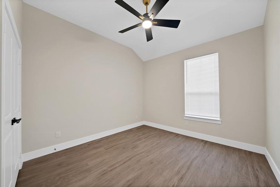 Spacious, unfurnished interior of a new home in , Dallas (Image 34).
