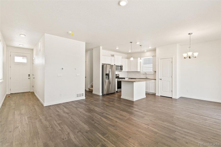 Spacious, unfurnished interior of a new home in The Ridge at Lorson Ranch, Colorado Springs (Image 14).