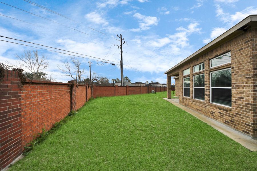 Front exterior of a new home in , Missouri City, TX, highlighting curb appeal (Image 19). Front exterior of a new home in , Missouri City, TX, highlighting curb appeal (Image 19).