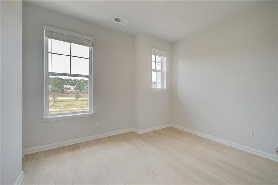 Spacious, unfurnished interior of a new home in Daybreak, Newnan (Image 24).