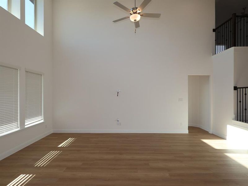 Spacious, unfurnished interior of a new home in Lily Creek at Sutton Fields, Aubrey (Image 11). Spacious, unfurnished interior of a new home in Lily Creek at Sutton Fields, Aubrey (Image 11).