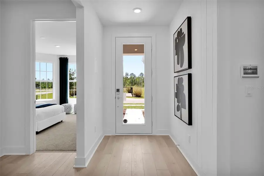 Spacious, unfurnished interior of a new home in Seminole Palms, Palm Coast (Image 15).