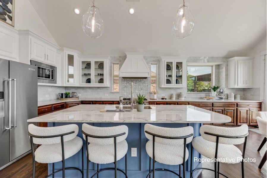 Furnished interior view inside a new home in Dominion of Pleasant Valley, Wylie (Image 6).