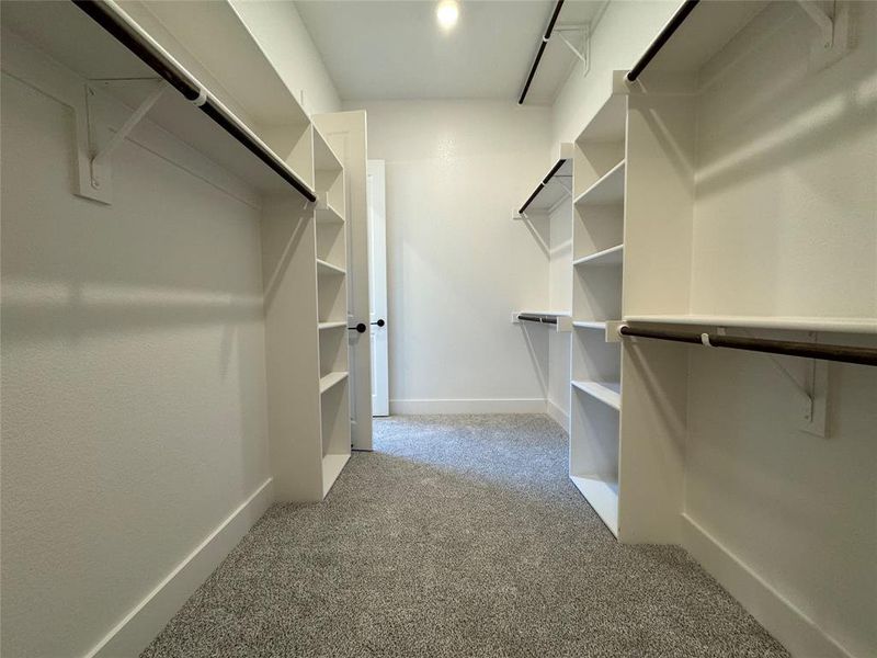 Spacious, unfurnished interior of a new home in Coyote Crossing, Godley (Image 11). Spacious, unfurnished interior of a new home in Coyote Crossing, Godley (Image 11).