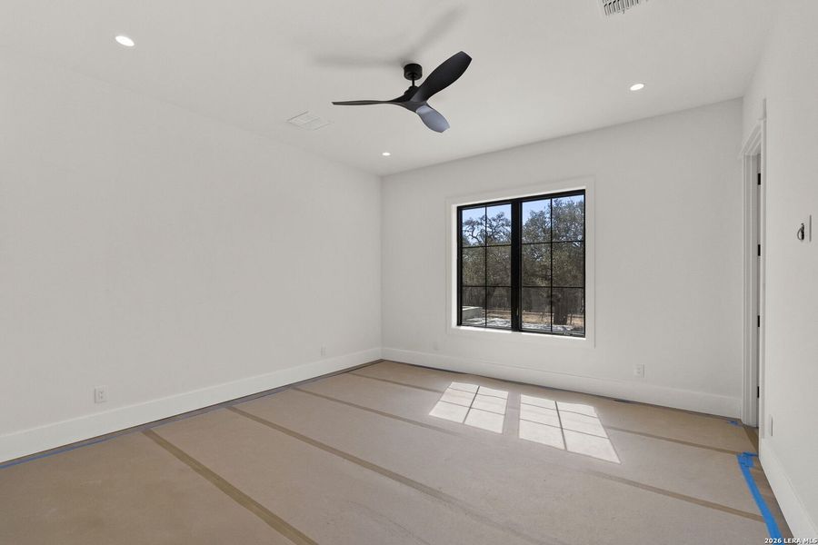 Spacious, unfurnished interior of a new home in , Boerne (Image 11).