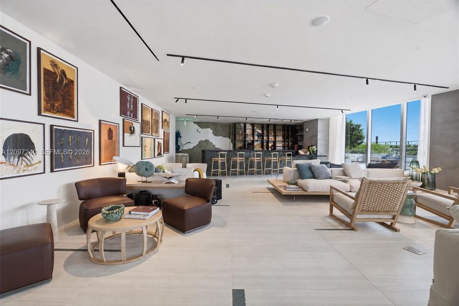 Community amenities in , Miami (Image 54).