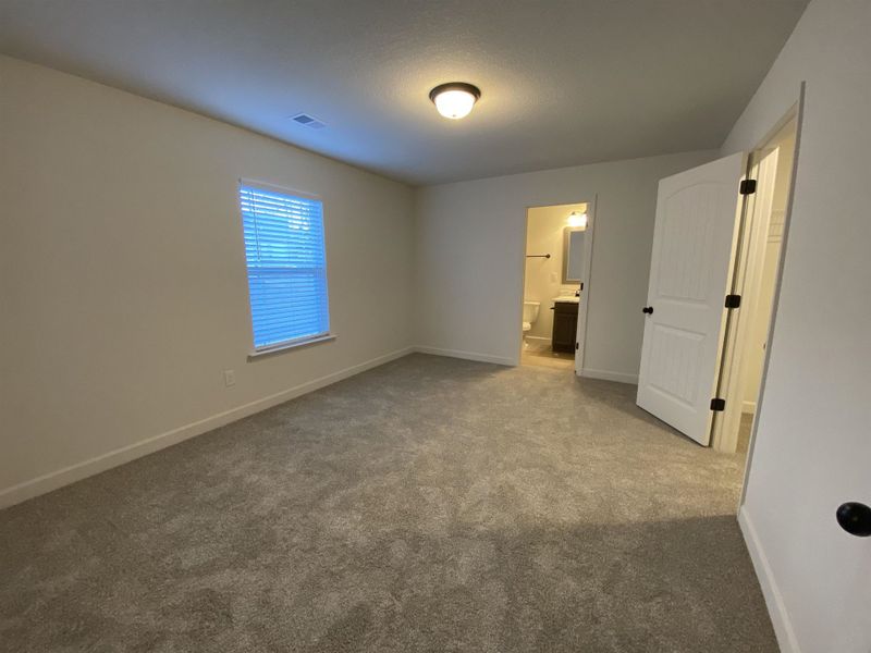 Spacious, unfurnished interior of a new home in Gentry Place, Spartanburg (Image 16).