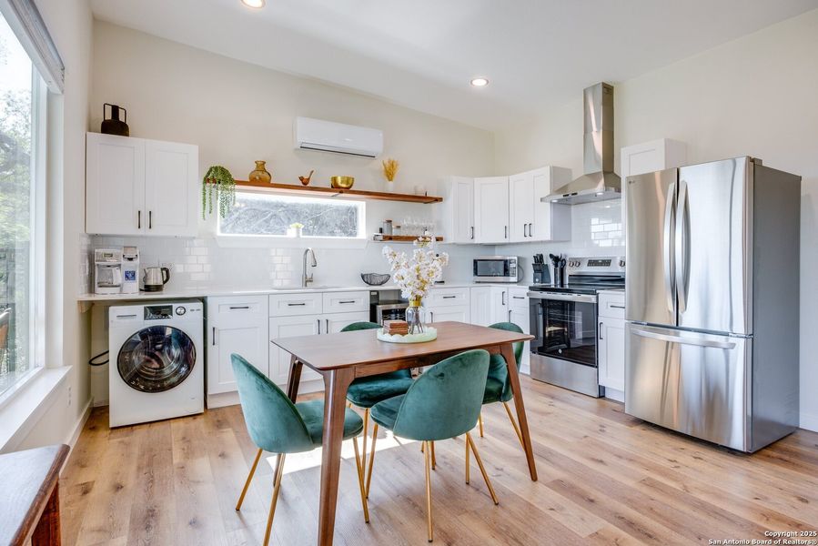 Furnished interior view inside a new home in , Canyon Lake (Image 17).
